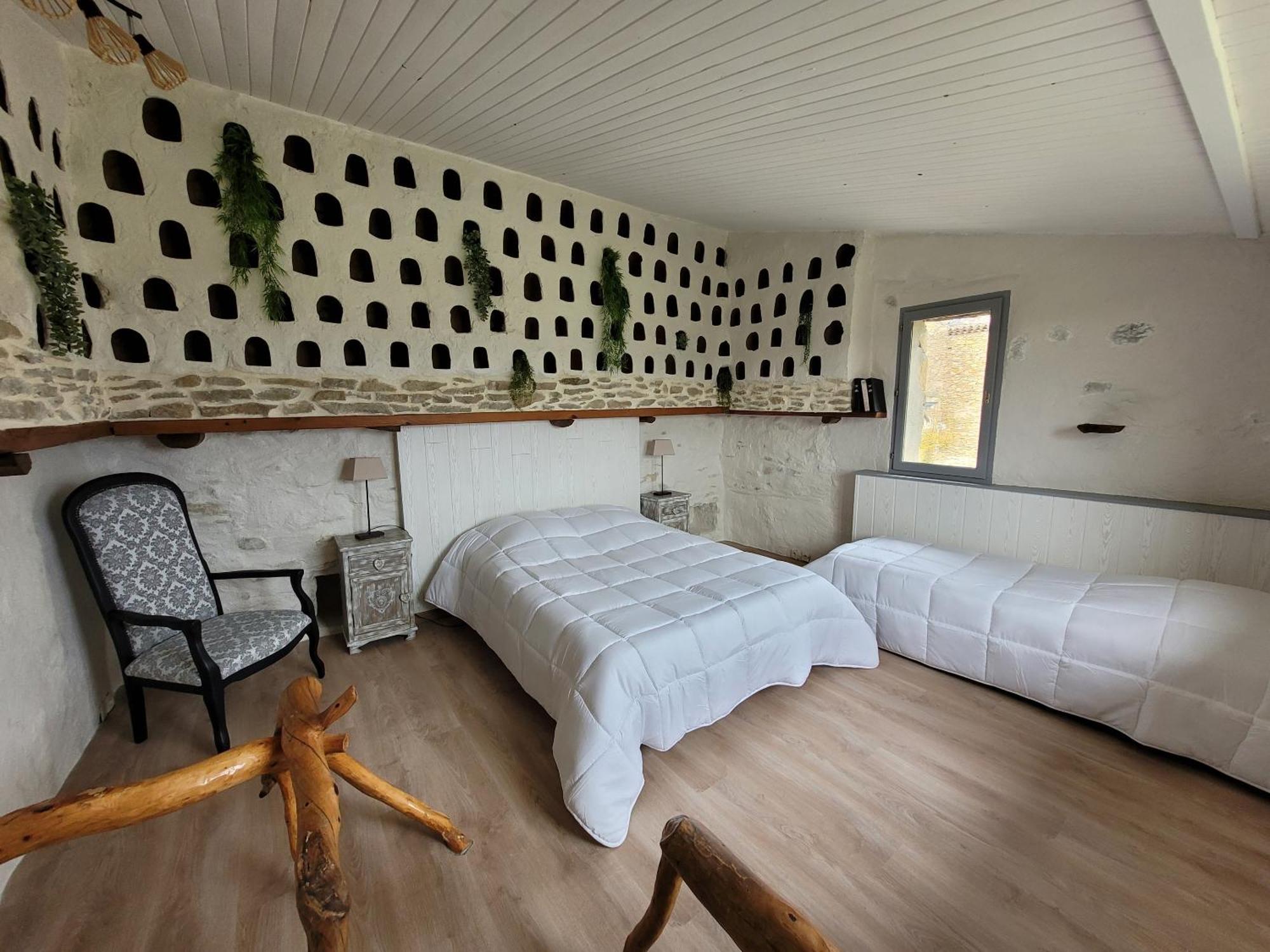 Peyruis Les Grandes Mollieres Bed & Breakfast 部屋 写真