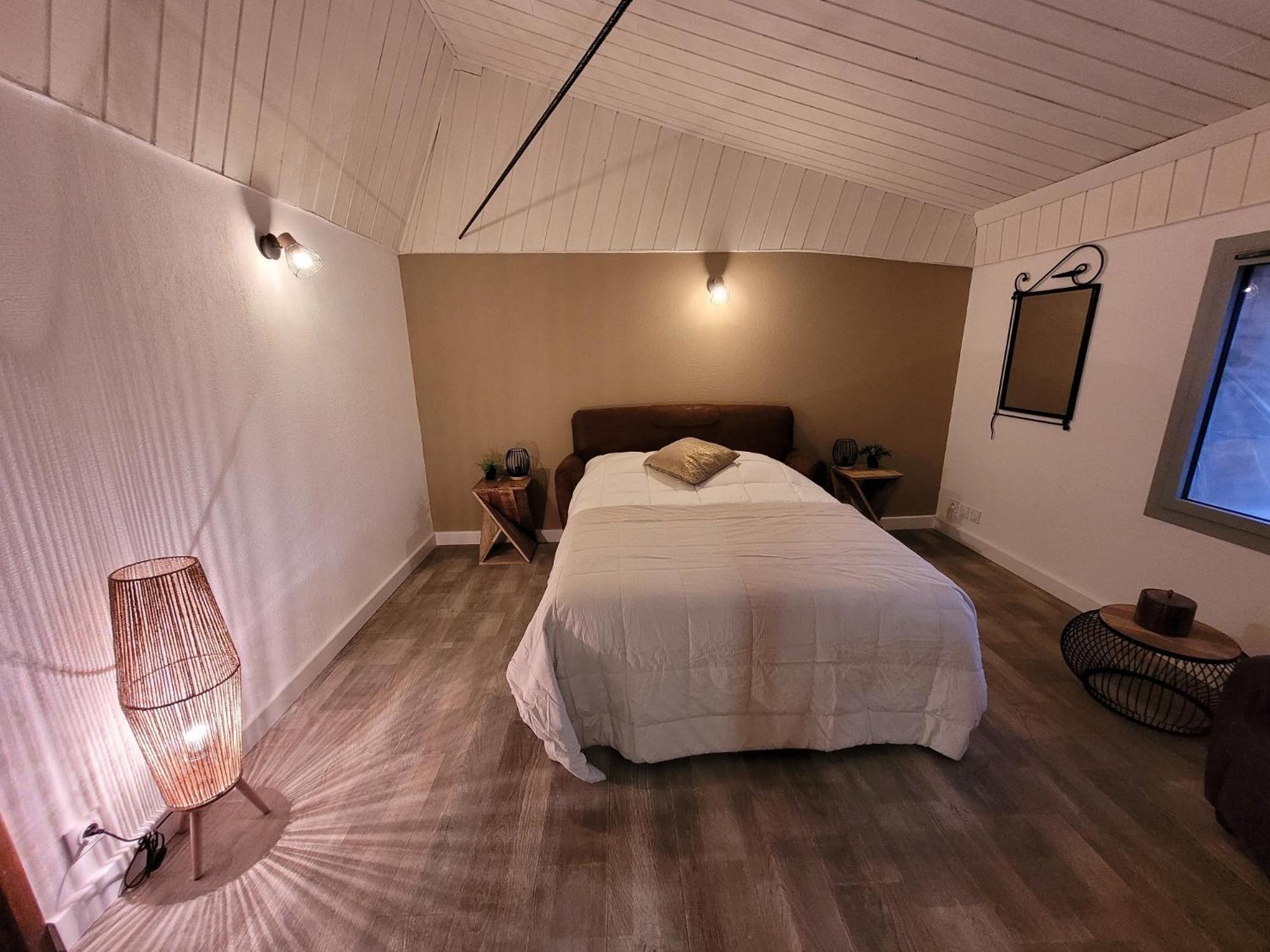 Peyruis Les Grandes Mollieres Bed & Breakfast 部屋 写真